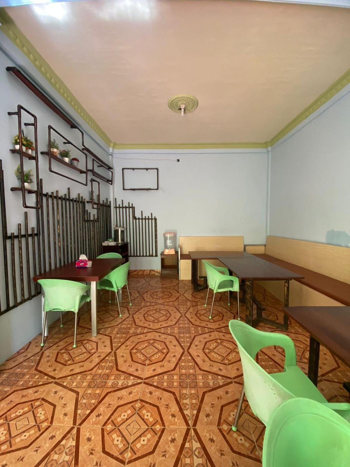 Kurnia Family Homestay & Restaurant! Huu Exterior foto